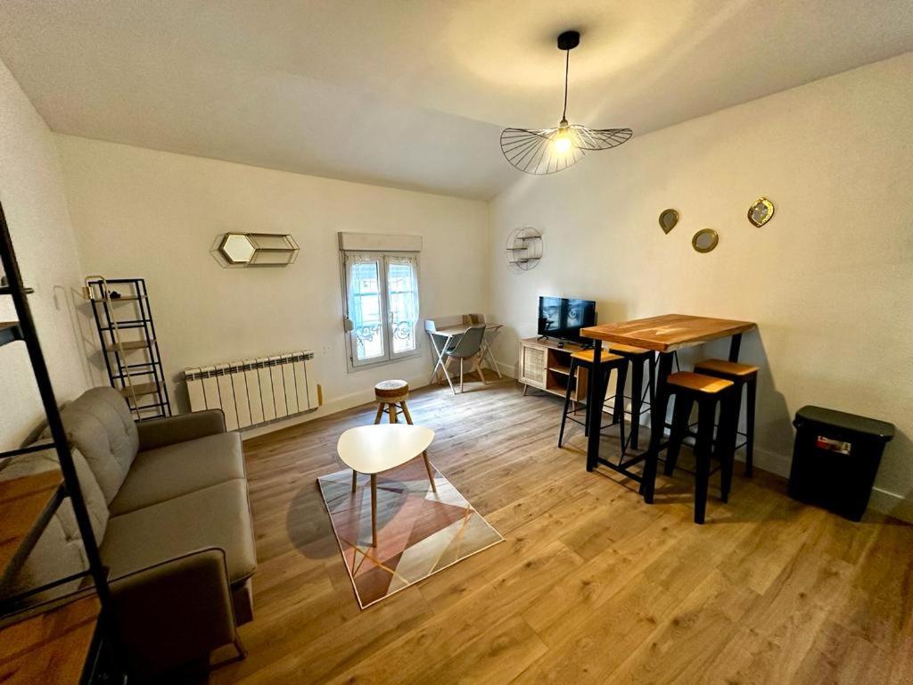 Apartament Le Petit Rempart Niort Zewnętrze zdjęcie