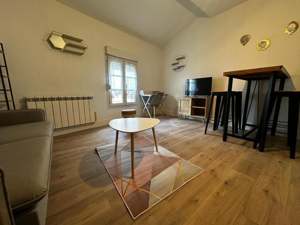Apartament Le Petit Rempart Niort Zewnętrze zdjęcie